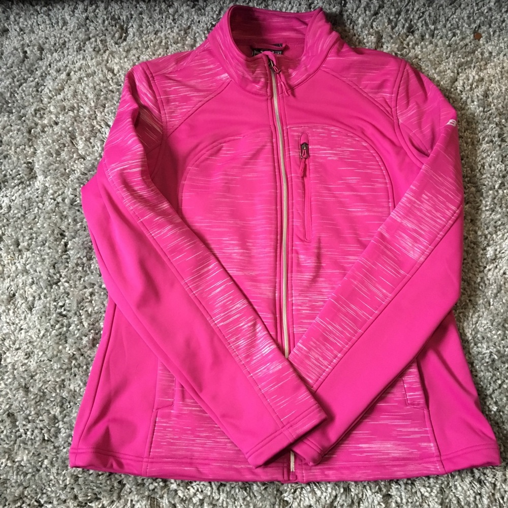 CB sports women’s soft shell jacket